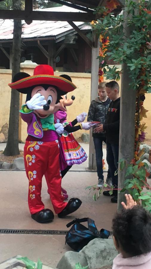 F&B'S Garden 10 Min Disneyland Paris Montry 外观 照片